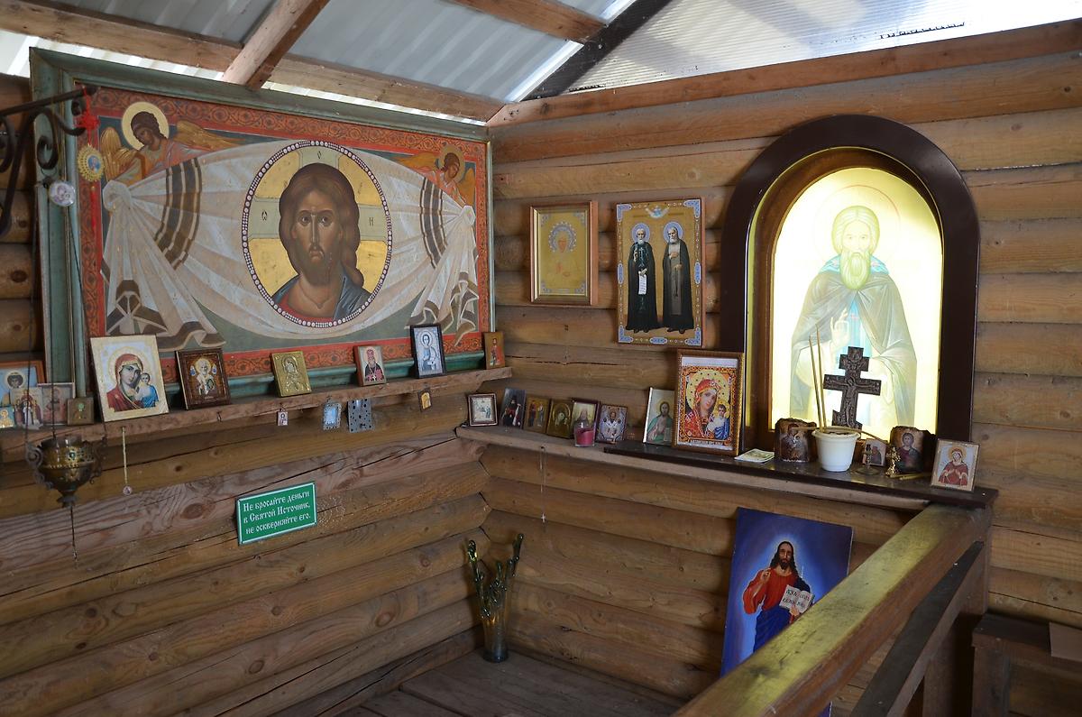 Интерьер купели, дополнительная информация. Церковь Сергия Радонежского, Кирово (Сосковский район, Орловская область)