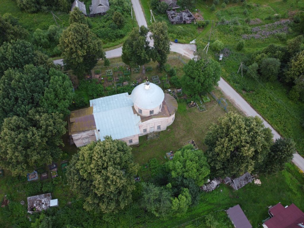 Церковь Спаса Преображения, Никольская Слобода (Новодугинский район, Смоленская область). общий вид в ландшафте