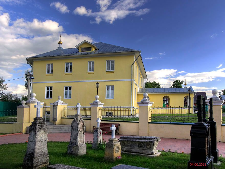 Церковь Владимира равноапостольного, Чехов (Чеховский городской округ, Московская область). общий вид в ландшафте