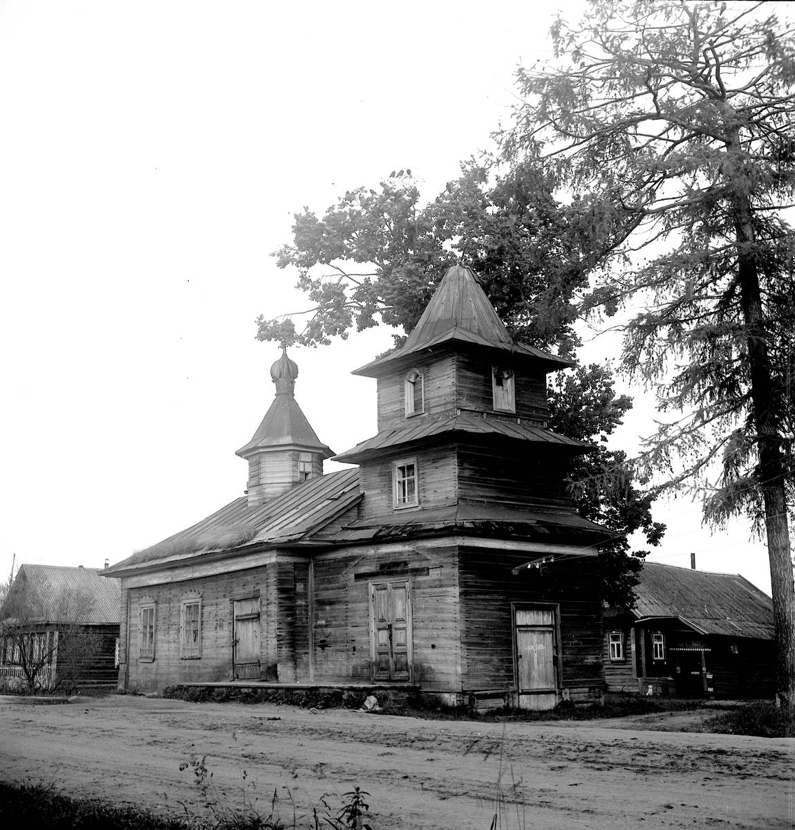 документальные фотографии. Часовня Успения Пресвятой Богородицы, Медведиха (Рамешковский район, Тверская область)