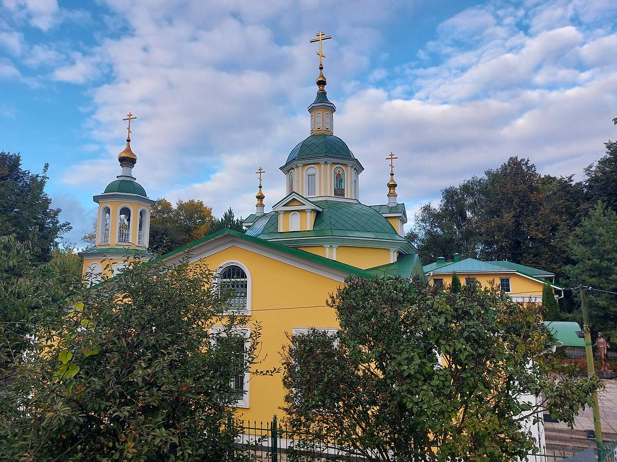 фасады. Церковь Новомучеников и исповедников Церкви Русской, Акулово (Одинцовский городской округ и ЗАТО Власиха, Краснознаменск, Московская область)