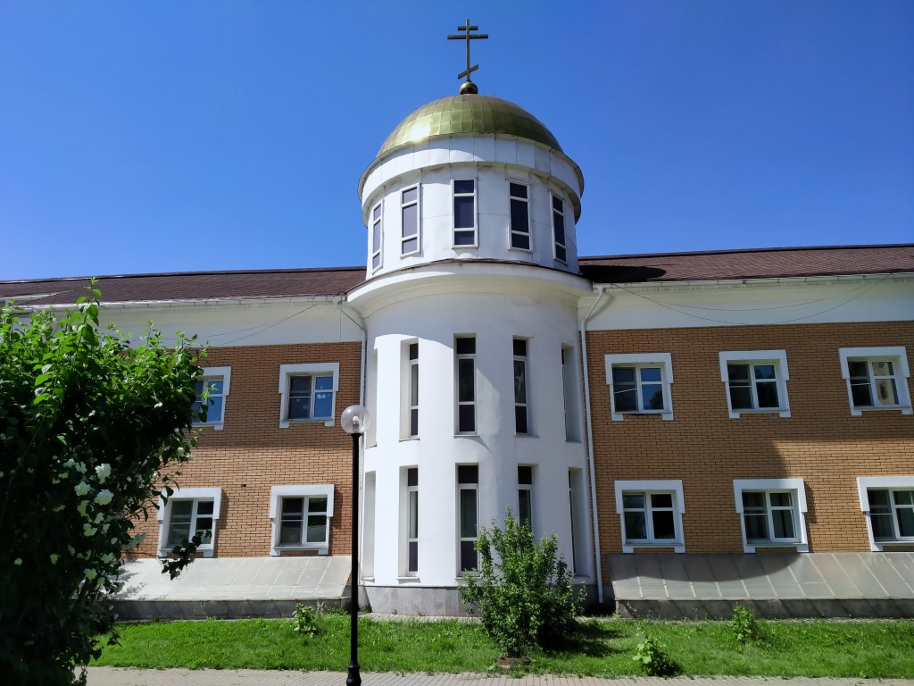 Одинцово. Церковь Николая и Александры, царственных страстотерпцев. фасады