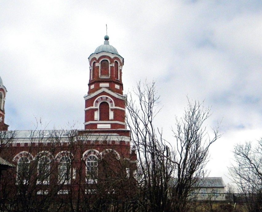 Церковь Троицы Живоначальной, Карпунёвка (Поныровский район, Курская область). фасады