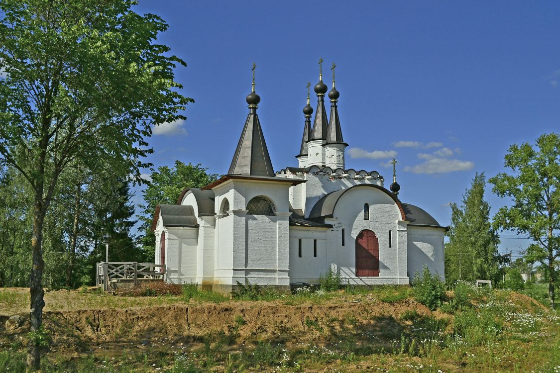 Уваровка. Церковь Серафима Саровского. художественные фотографии