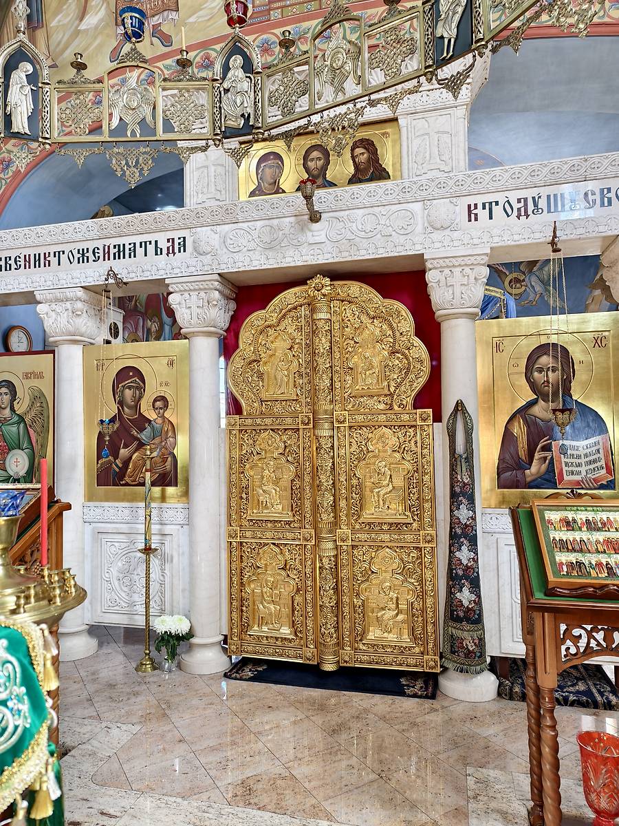 Царские врата, интерьер и убранство. Спасо-Преображенский Валаамский монастырь. Смоленский скит. Церковь Смоленской иконы Божией Матери, Валаамские острова (Сортавальский район, Республика Карелия)