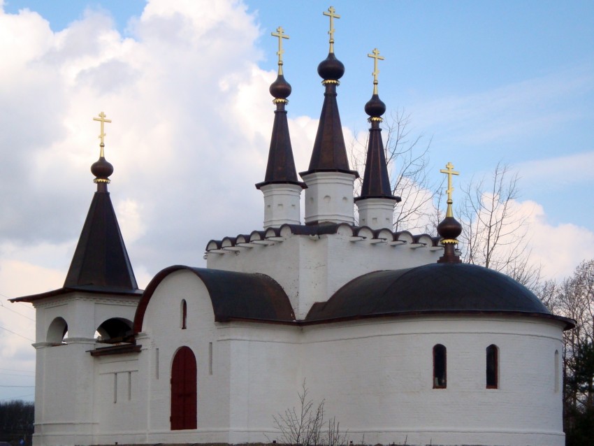Церковь Серафима Саровского, Уваровка (Можайский городской округ, Московская область). фасады