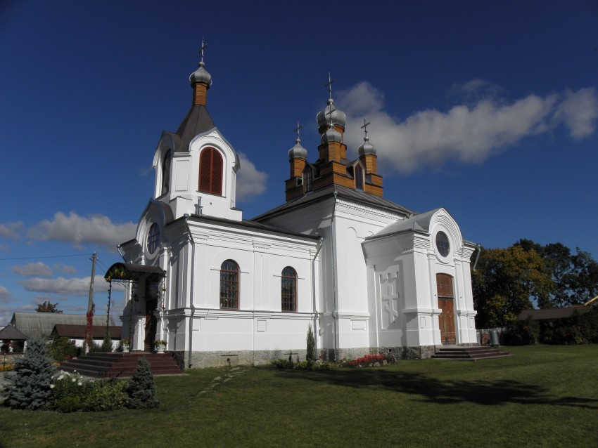 Церковь Воздвижения Креста Господня, Высокое (Каменецкий район, Беларусь, Брестская область). общий вид в ландшафте
