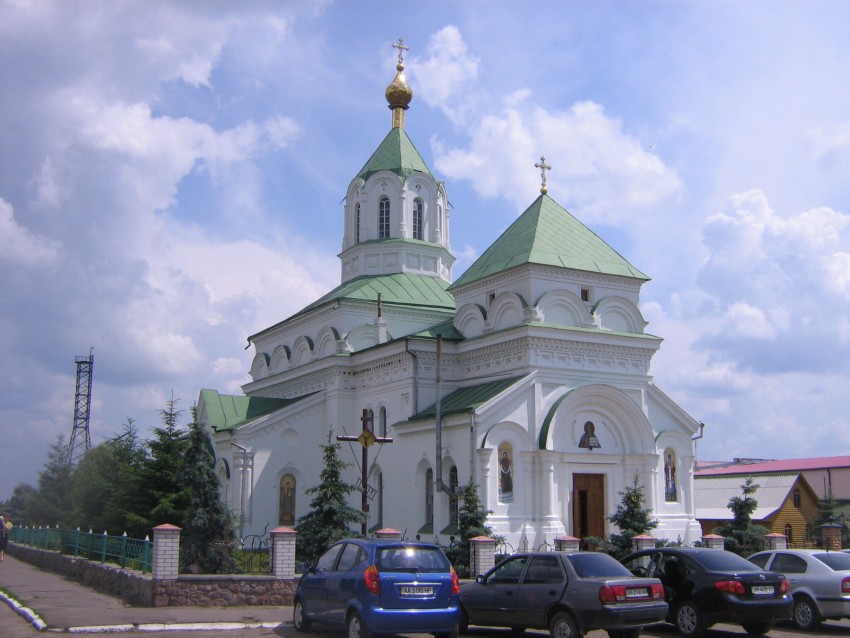 Радомышль. Церковь Николая Чудотворца. общий вид в ландшафте