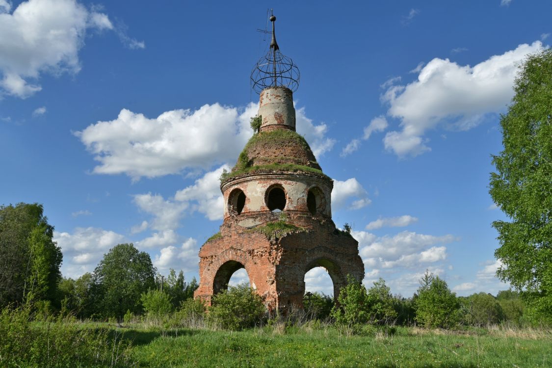Церковь Смоленской иконы Божией Матери, Ивановское (Мышкинский район, Ярославская область). фасады, Вид с юго-запада