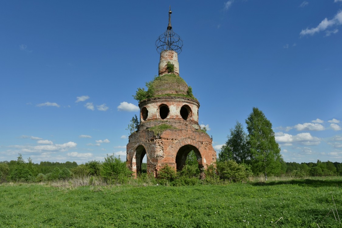 Церковь Смоленской иконы Божией Матери, Ивановское (Мышкинский район, Ярославская область). фасады, Вид с северо-запада