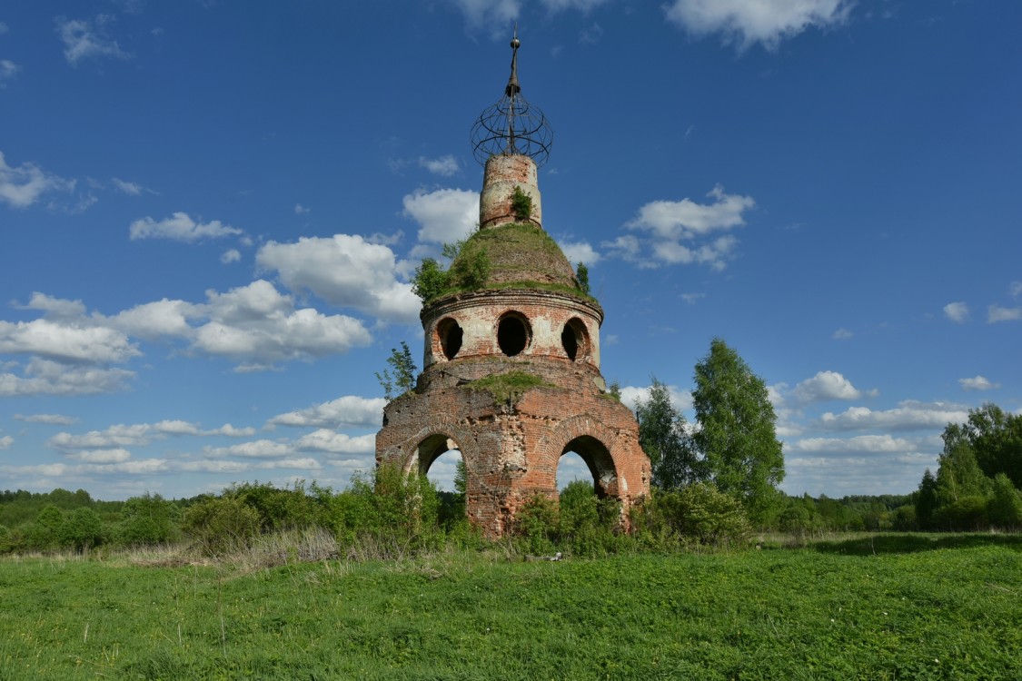Церковь Смоленской иконы Божией Матери, Ивановское (Мышкинский район, Ярославская область). фасады, Вид с северо-запада