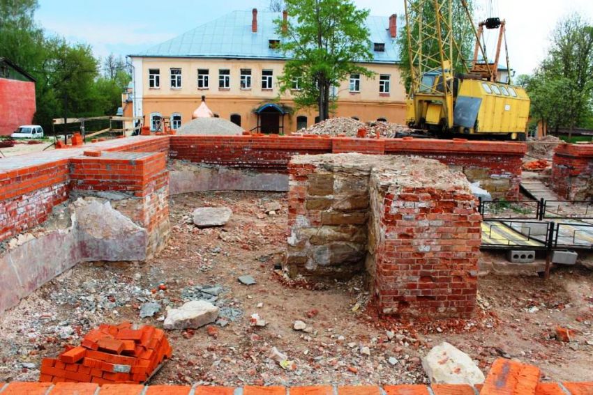 Лаврентьев монастырь. Собор Рождества Христова, Калуга (Калуга, город, Калужская область). документальные фотографии, Восстановление основного объема собора