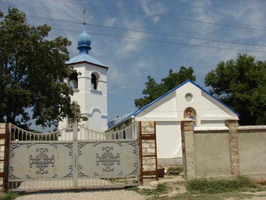 Церковь Пантелеимона Целителя, Старый Крым (Кировский район, Республика Крым). общий вид в ландшафте
