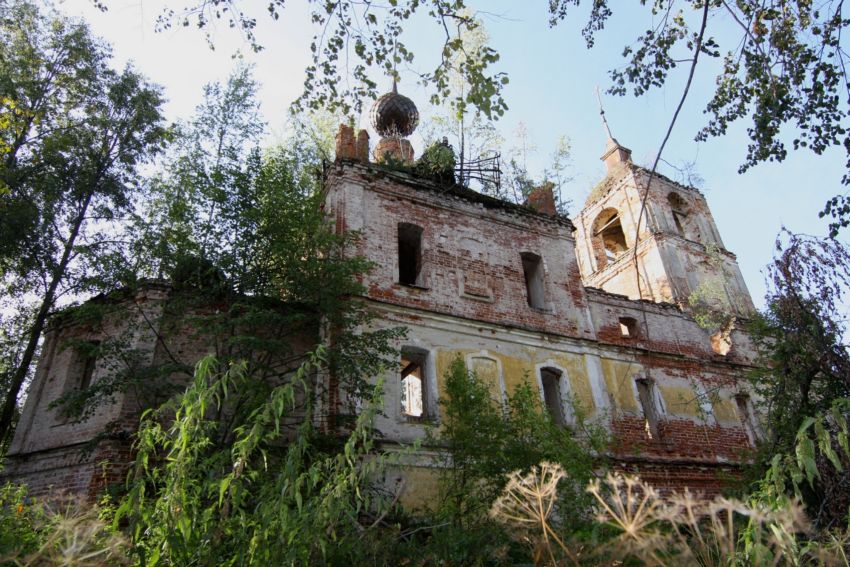 Церковь Василия Великого, Васильевское, урочище (Большесельский район, Ярославская область). фасады