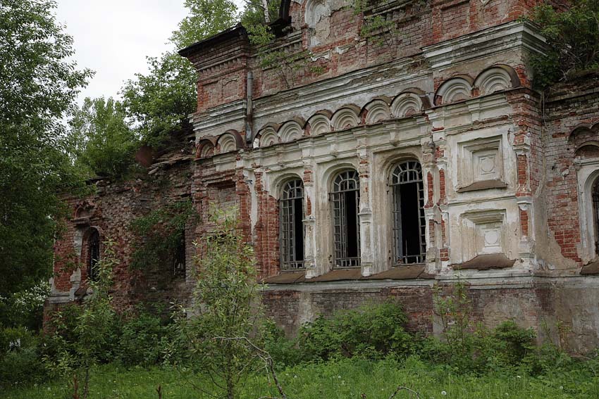 Церковь Казанской иконы Божией Матери, Бакунино (Большесельский район, Ярославская область). архитектурные детали