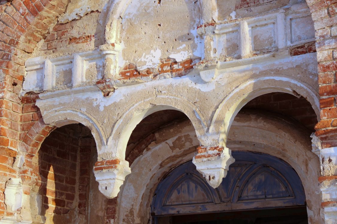 Церковь Казанской иконы Божией Матери, Бакунино (Большесельский район, Ярославская область). архитектурные детали