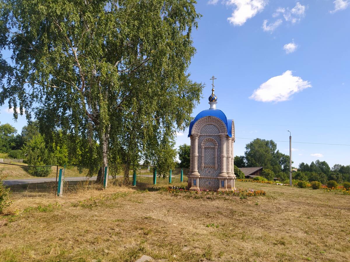 Неизвестная часовня, Новый Мултан (Увинский район, Республика Удмуртия). общий вид в ландшафте