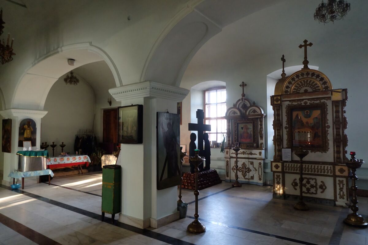 Церковь Троицы Живоначальной, Екатериновка (Безенчукский район, Самарская область). интерьер и убранство, Притвор храма