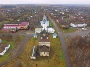 Храмовый комплекс. Церкви Рождества Пресвятой Богородицы и Троицы Живоначальной, Вид с востока: на переднем плане - Троицкий собор, на дальнем - Пятницкая и Троицкая часовни, храм Рождества Пресвятой Богородицы<br>, Писцово, Комсомольский район, Ивановская область