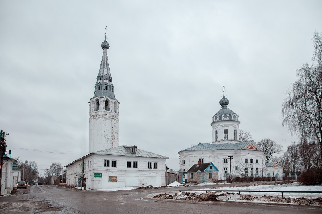 Писцово. Храмовый комплекс. Церкви Рождества Пресвятой Богородицы и Троицы Живоначальной. фасады