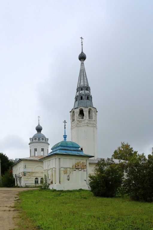 Храмовый комплекс. Церкви Рождества Пресвятой Богородицы и Троицы Живоначальной, Писцово (Комсомольский район, Ивановская область). фасады