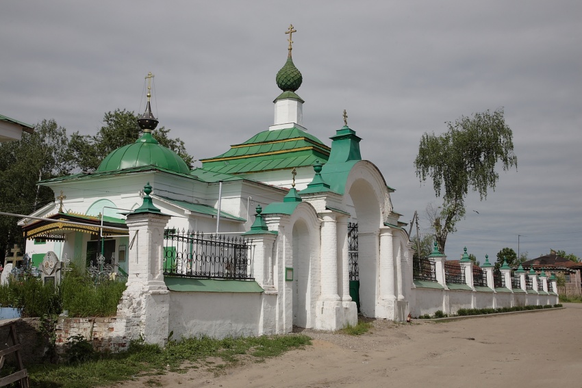 Церковь Троицы Живоначальной в Смоленском, Ярославль (Ярославль, город, Ярославская область). общий вид в ландшафте