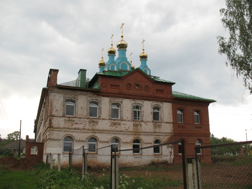 Церковь Покрова Пресвятой Богородицы, Новый Мултан (Увинский район, Республика Удмуртия). фасады