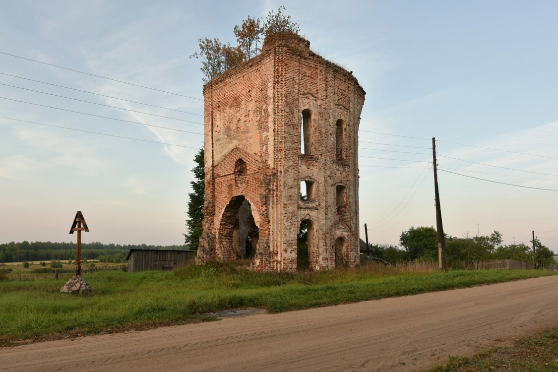 Церковь Николая Чудотворца, Чичата (Бельский район, Тверская область). фасады, Вид с юго-запада