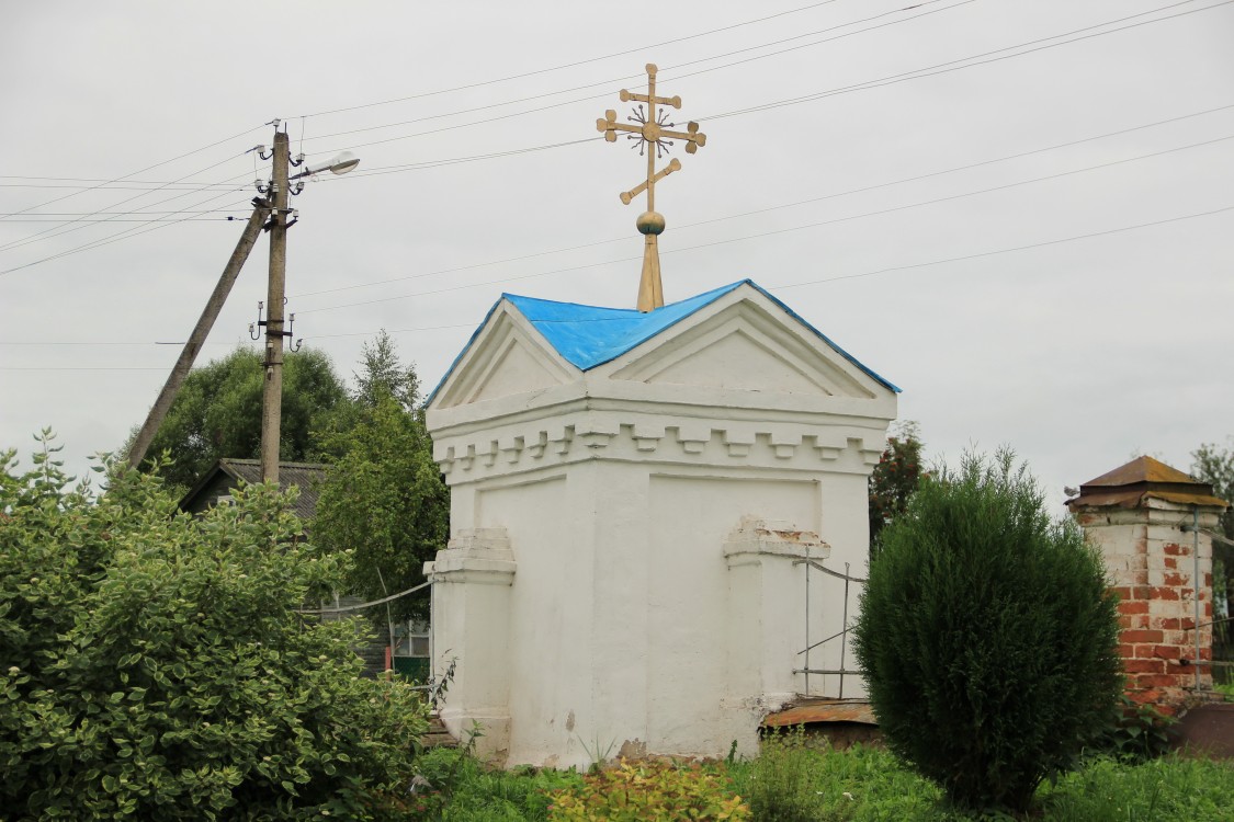 Поводнево. Часовня Параскевы Пятницы. фасады