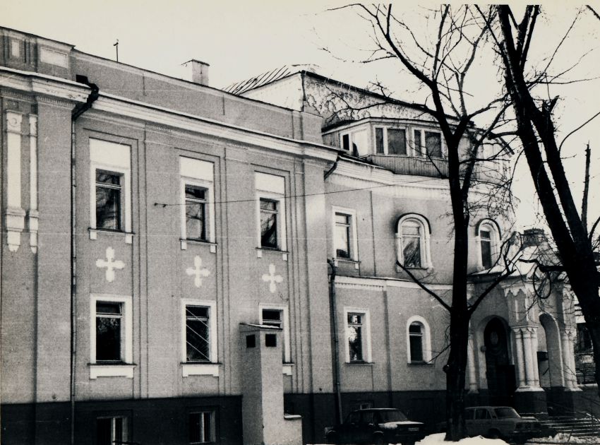 Домовая церковь Михаила Архангела при Солодовниковской богадельне на Щипке, Замоскворечье (Центральный административный округ (ЦАО), г. Москва). фасады, Собственная съемка
