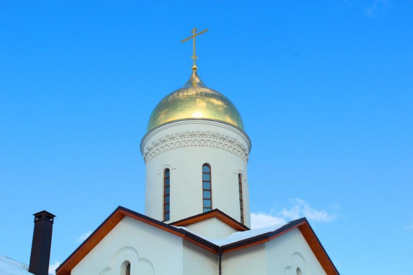 Церковь Явления Пресвятой Богородицы Сергию и Михею Радонежским при детском доме для слепоглухих детей, Сергиев Посад (Сергиево-Посадский городской округ, Московская область). архитектурные детали, Завершение основного объема храма