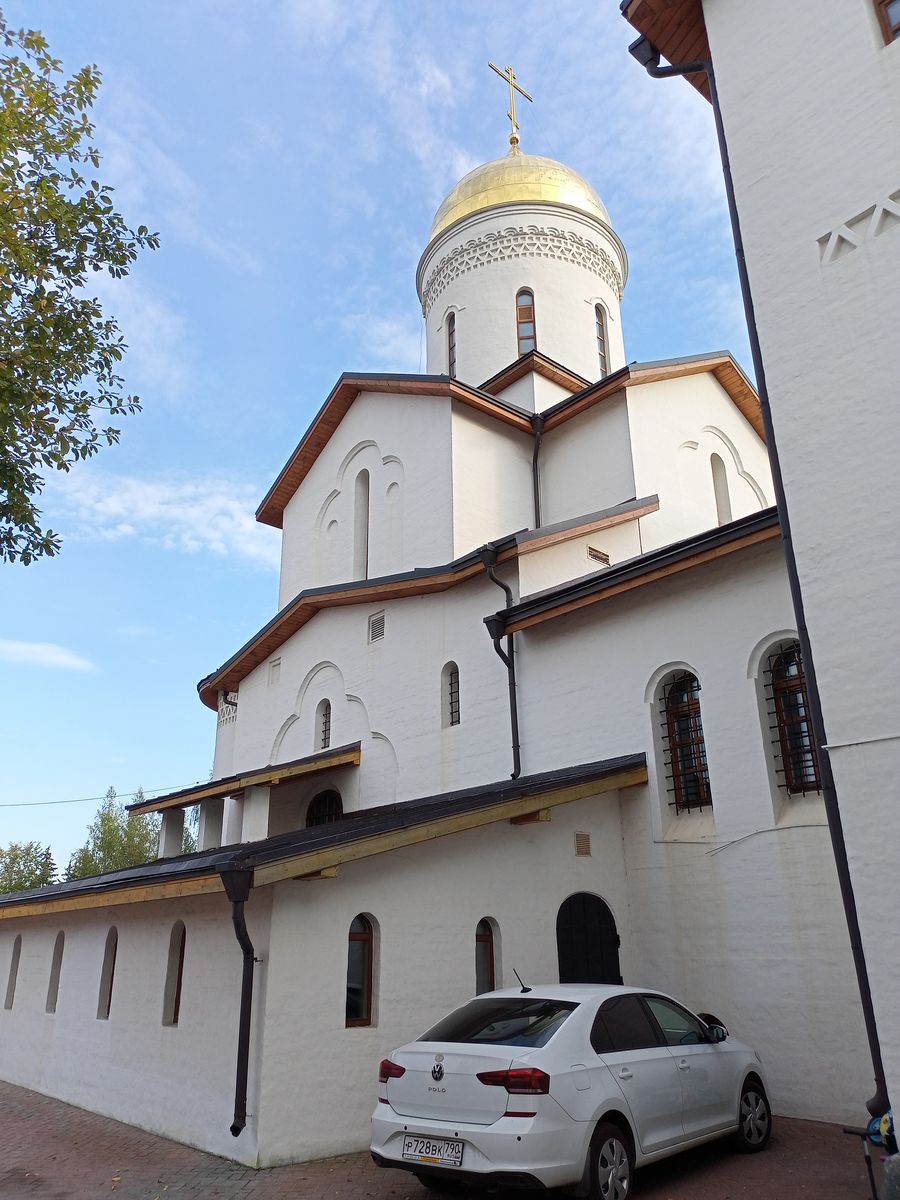 Церковь Явления Пресвятой Богородицы Сергию и Михею Радонежским при детском доме для слепоглухих детей, Сергиев Посад (Сергиево-Посадский городской округ, Московская область). архитектурные детали