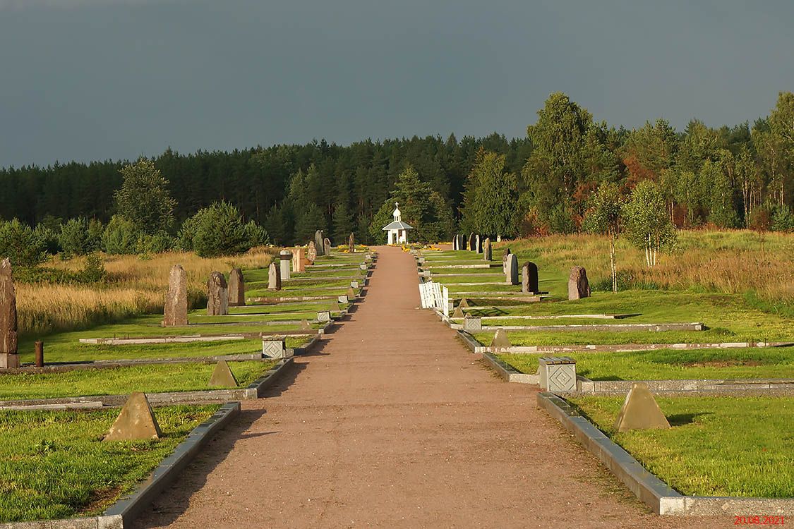 Часовня Георгия Победоносца, Кировск (Кировский район, Ленинградская область). общий вид в ландшафте