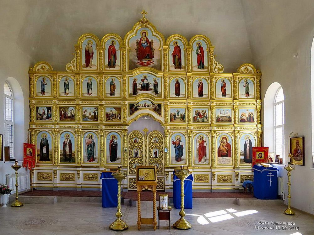 Церковь Владимирской иконы Божией Матери (старая), Дубовское (Дубовский район, Ростовская область). интерьер и убранство, Церковь Владимирской иконы Божией Матери (новая)