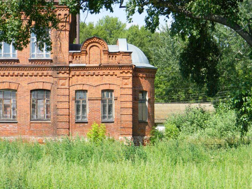 Домовая церковь Феодоровской иконы Божией Матери при бывшей женской гимназии, Юрьевец (Юрьевецкий район, Ивановская область). фасады