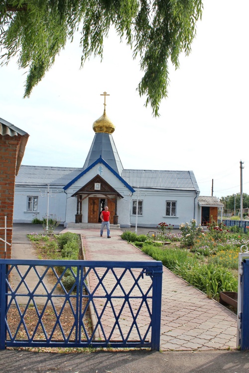 Церковь Владимирской иконы Божией Матери (старая), Дубовское (Дубовский район, Ростовская область). общий вид в ландшафте