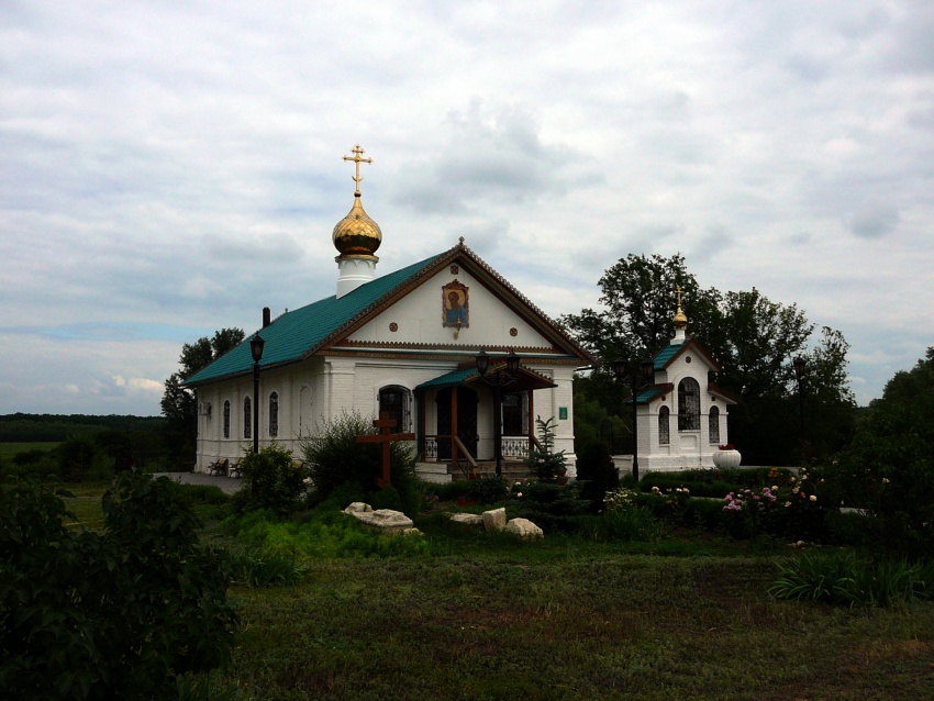 Береговой. Иргизский Воскресенский мужской монастырь. Церковь Иоанна Богослова. общий вид в ландшафте,  