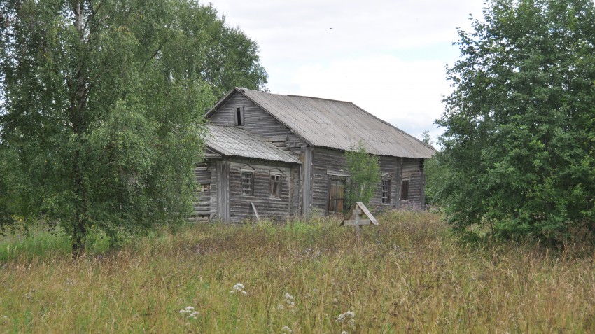 Церковь Благовещения Пресвятой Богородицы, Осташевская (Каргопольский район, Архангельская область). общий вид в ландшафте