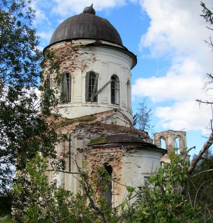 Церковь Сретения Господня, Мостовая (Каргопольский район, Архангельская область). фасады, вид с юго-востока