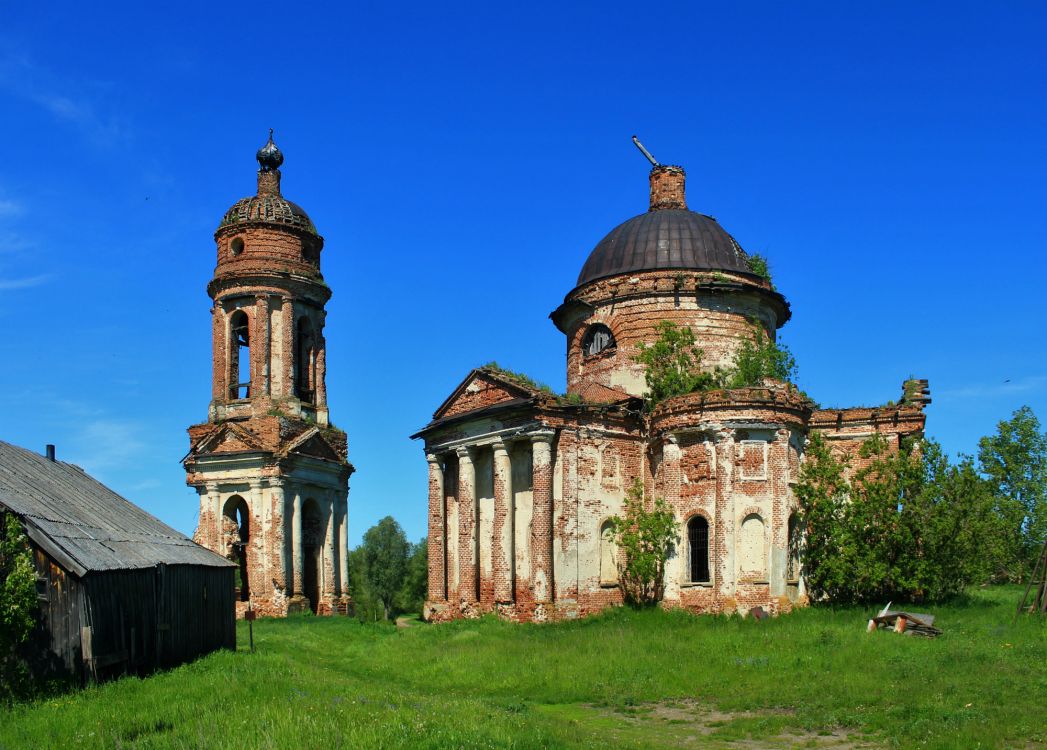 Церковь Тихвинской иконы Божией Матери, Вороновка (Базарносызганский район, Ульяновская область). общий вид в ландшафте