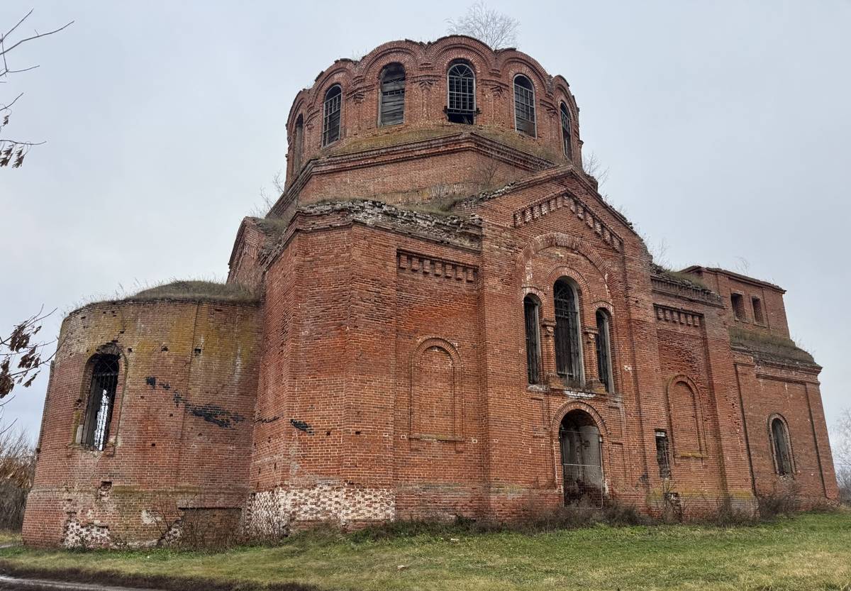 Церковь Покрова Пресвятой Богородицы, Красная Река (Старомайнский район, Ульяновская область). фасады, Вид с северо-востока