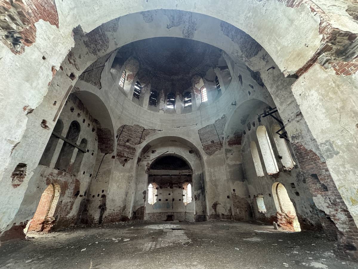 Церковь Покрова Пресвятой Богородицы, Красная Река (Старомайнский район, Ульяновская область). интерьер и убранство, Общий вид на пространство храма