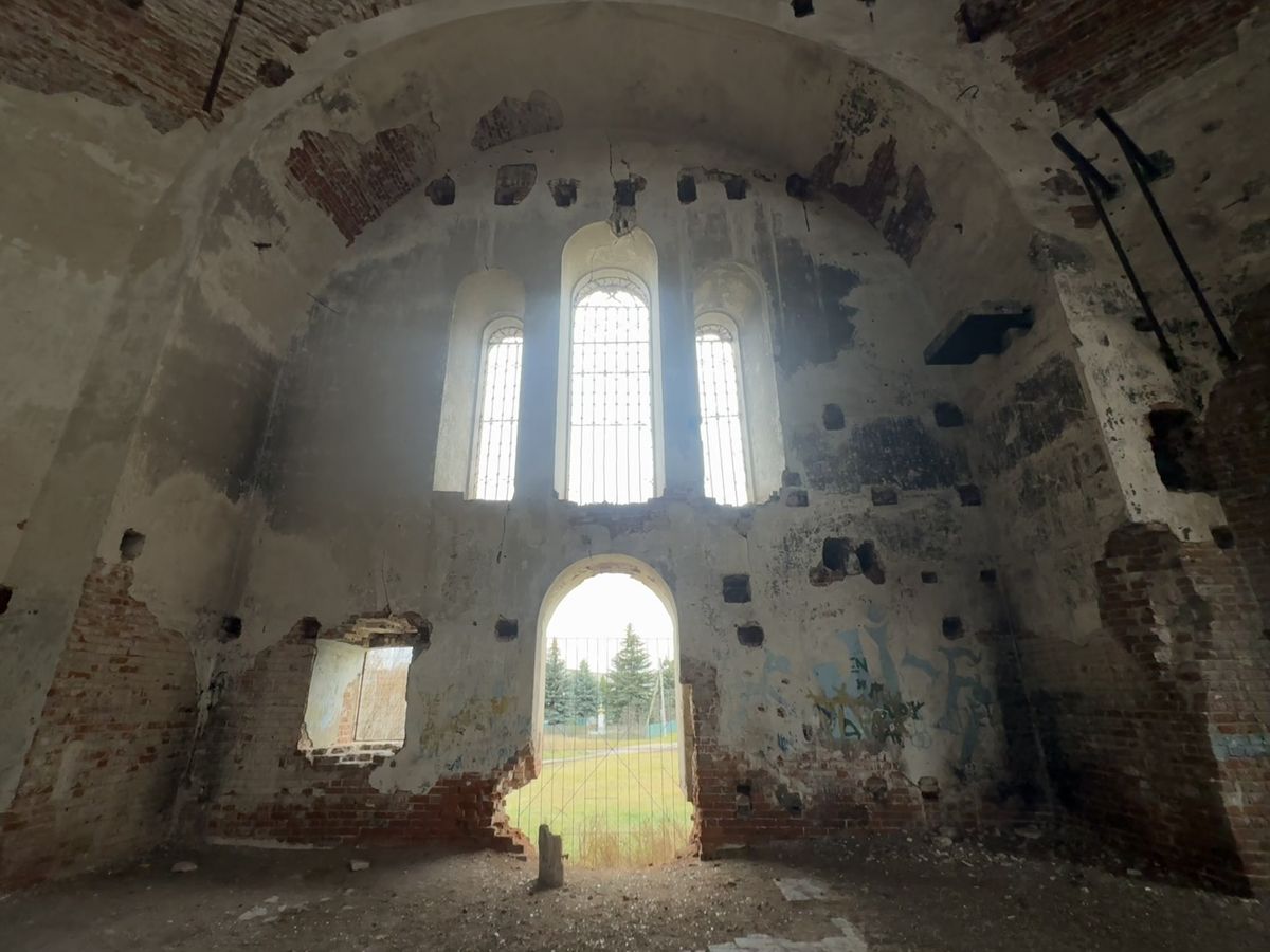 Церковь Покрова Пресвятой Богородицы, Красная Река (Старомайнский район, Ульяновская область). интерьер и убранство, Вид на южную стену