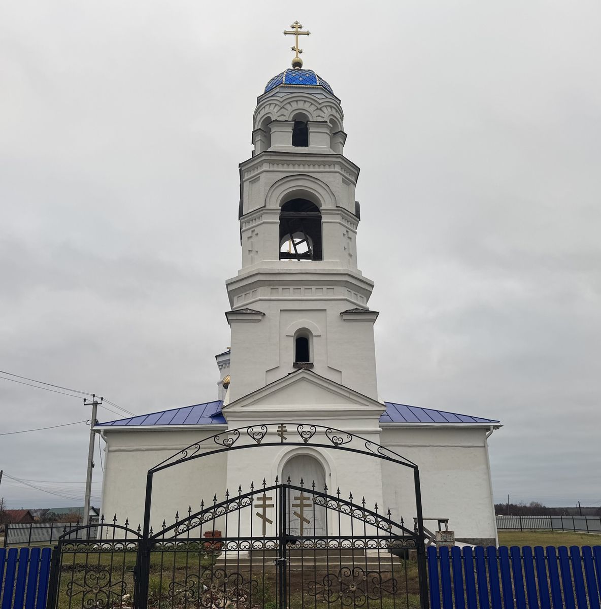Церковь Казанской иконы Божией Матери, Дмитриево-Помряскино (Старомайнский район, Ульяновская область). фасады, Вид с запада