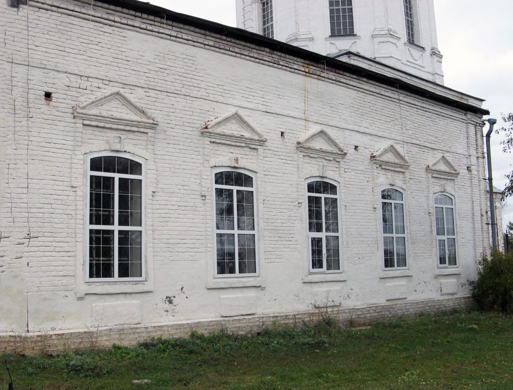 Церковь Троицы Живоначальной, Аламасово (Вознесенский район, Нижегородская область). архитектурные детали, Северный фасад трапезной храма