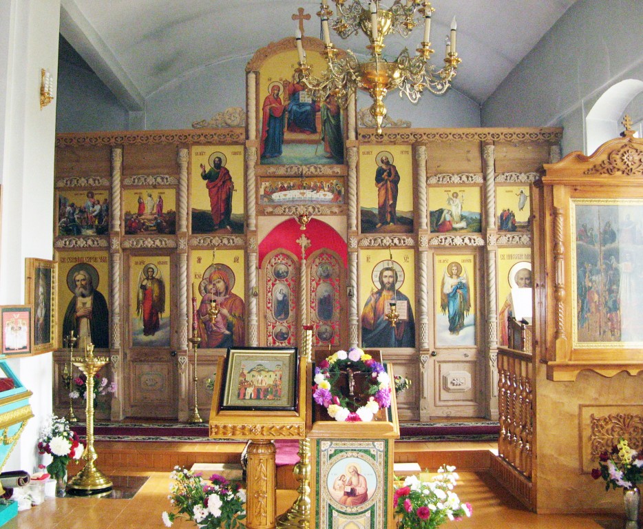 Церковь Николая Чудотворца, Сарминский Майдан (Вознесенский район, Нижегородская область). интерьер и убранство, Иконостас церкви
