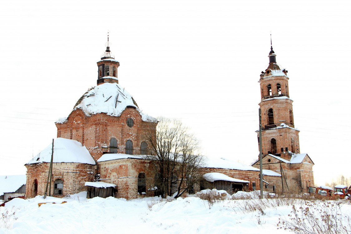 Церковь Рождества Христова, Рождественское (Богородский район, Кировская область). общий вид в ландшафте