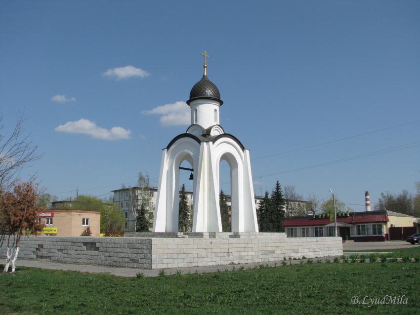 Часовня Дмитрия Донского, Тельмана им., посёлок (Раменский район и гг. Бронницы, Жуковский, Московская область). общий вид в ландшафте