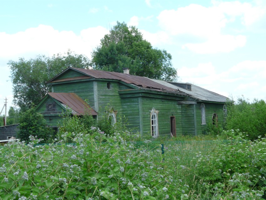 Вороново (Тюнев посад). Церковь Петра и Павла. фасады