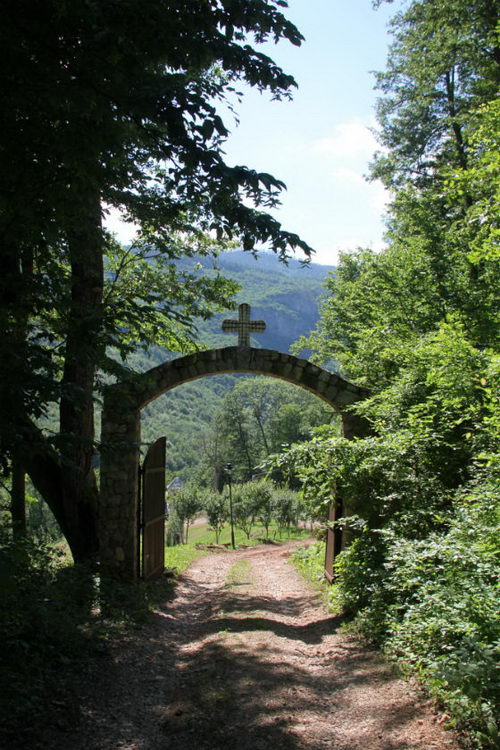 Монастырь Михаила Архангела, Косаница (Черногория, Прочие страны). дополнительная информация